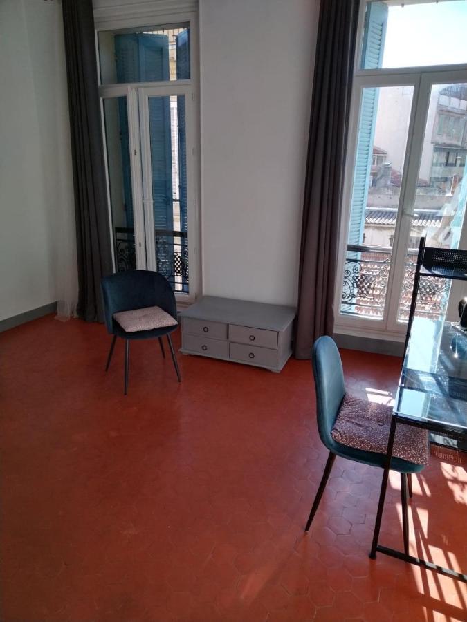 Quartier Des Createurs "La Plaine Cours Julien" Chambre Privee Dans Appartement Menage Frequent Des Parties Commune Marselha Exterior foto